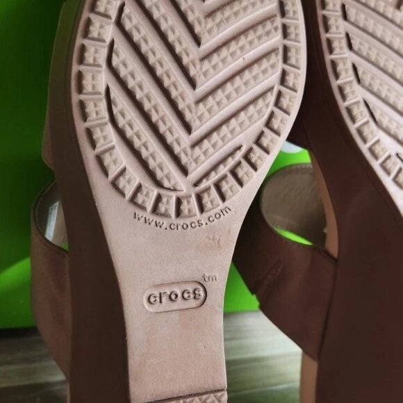 Crocs Leigh 2 Strap Wedge Sandals 11w Bronze Dual Comfort Women's Fashion Shoes - Picture 16 of 16